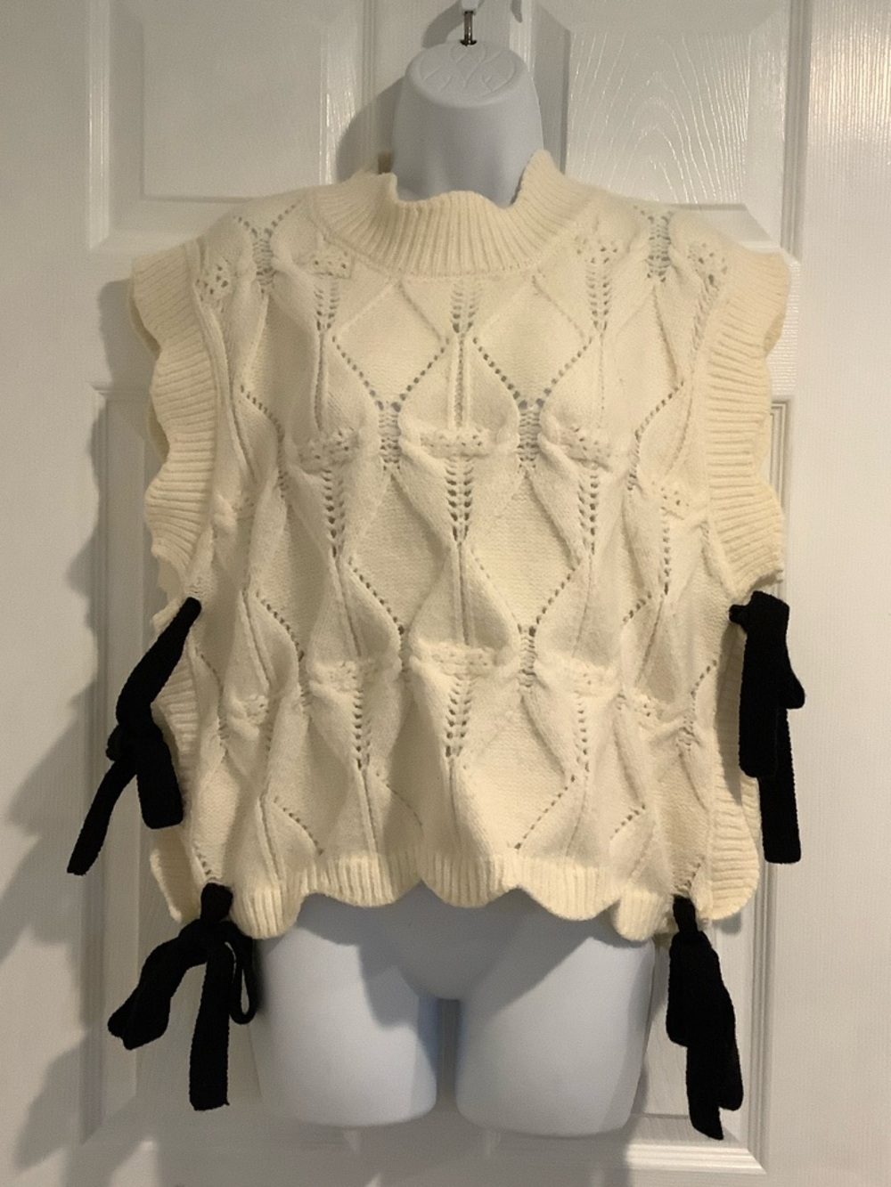 MABLE Cream Open Side Bow Tie Oversized Coquette Girl Spring Sweater Vest L